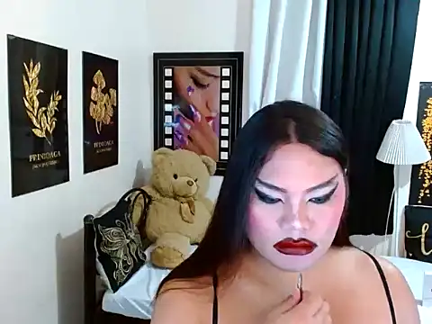 TSbrianaHugeCock Webcamshow