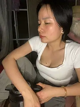 Czat XXX na żywo – Ivy_Trix2