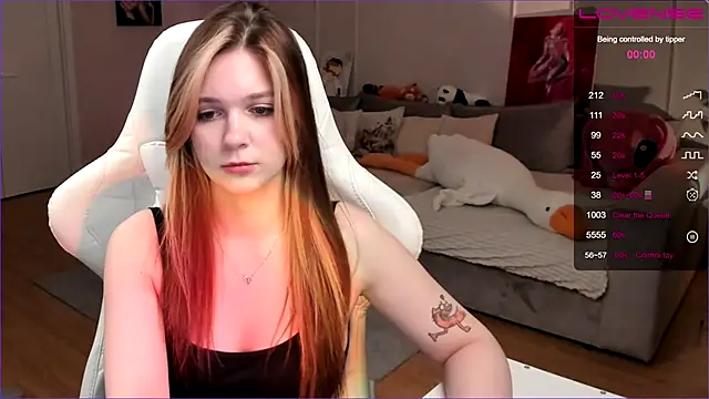 Frau_Lina Chat XXX in diretta