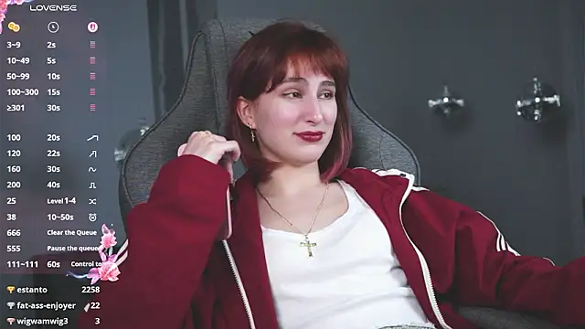 LuxRayi Adlı Modelin Canlı XXX Sohbeti