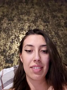 Virgin_Pussy_SquirtX Pertunjukan Webcam