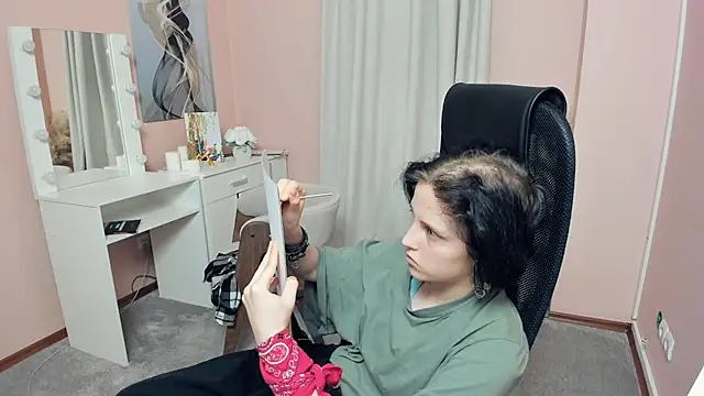 ChauRoberds' Live XXX Chat