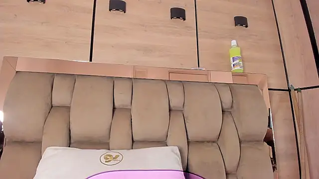 karol_lewiss Obrolan Langsung XXX