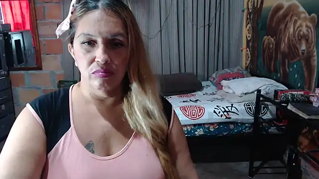 โชว์เว็บแคมของ BURBUJA_y_CABALLERO