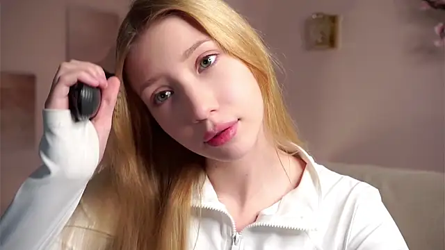 SunnivaCovil's Webcam Show