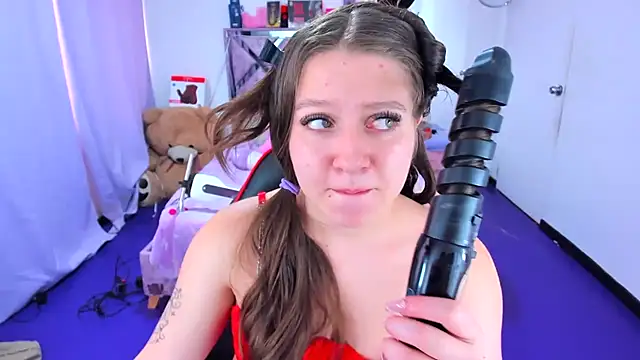 Chat +18 de Luna_Analya ao vivo