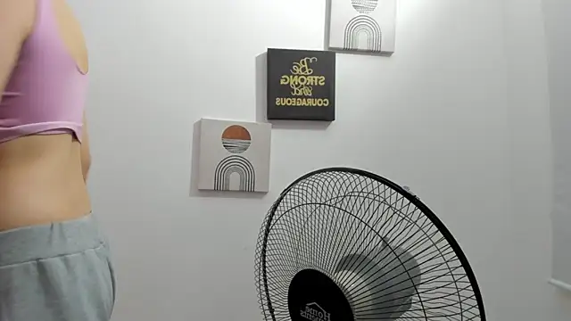 ariloe_quintero 即時 XXX 聊天