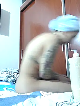 LunaZambrano élő XXX-chatje