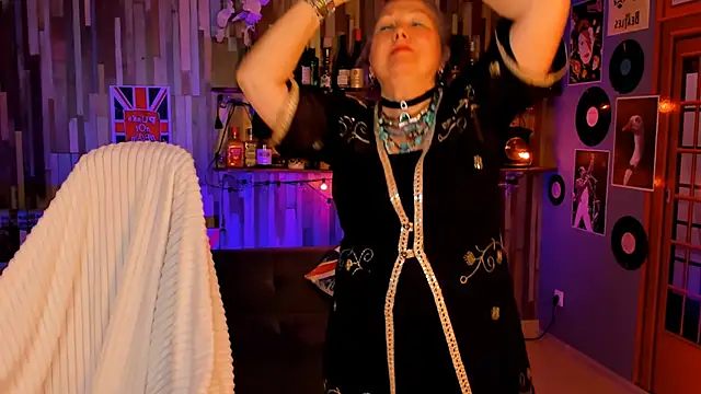 Pokazy przed kamerką – LilaMaharani