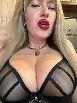 Kittenforyou Pertunjukan Webcam