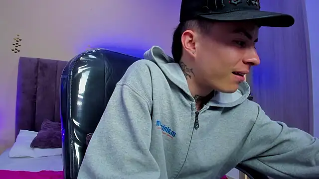 Nascary_Fox: онлайн-секс-чат