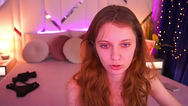 CuteeFoxy Obrolan Langsung XXX