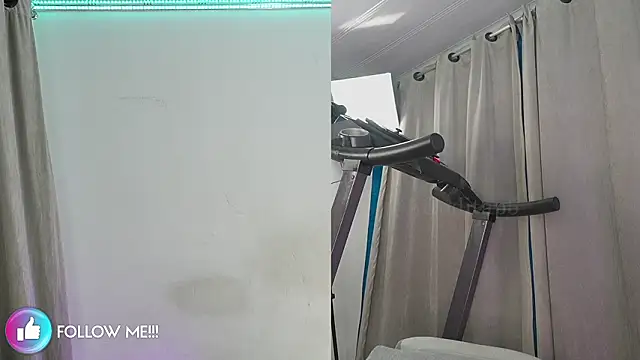 afroditaP_ Adlı Modelin Canlı XXX Sohbeti