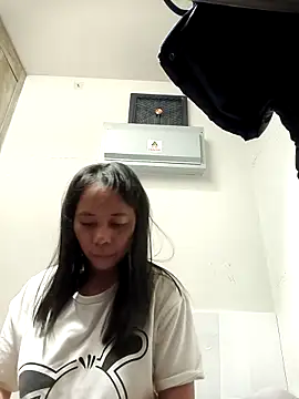 Chat XXX en directo de doggiepossession