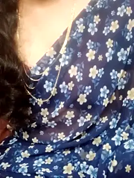 Chat XXX ao vivo de SubhadraTelugu