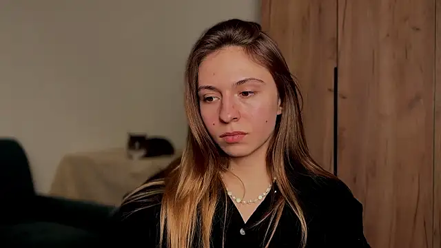 LovelyKatea élő XXX-chatje