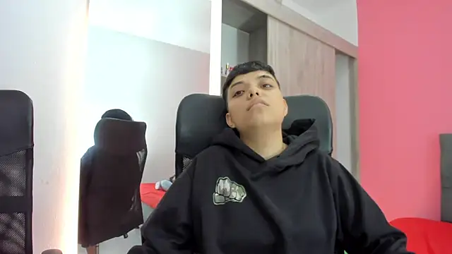 ariloe_quintero élő XXX-chatje