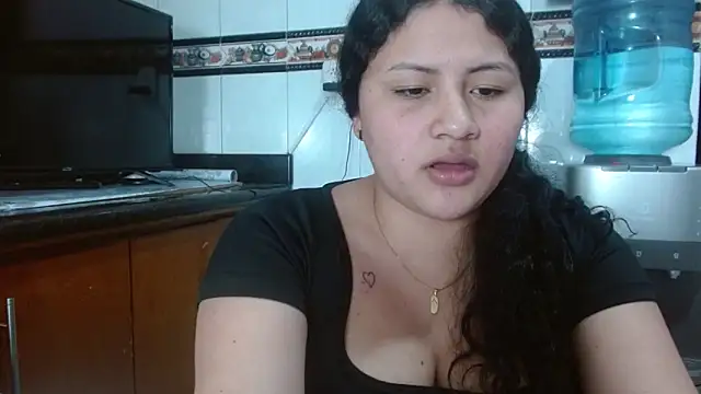 دردشة Baby_dirt الجنسية المباشرة