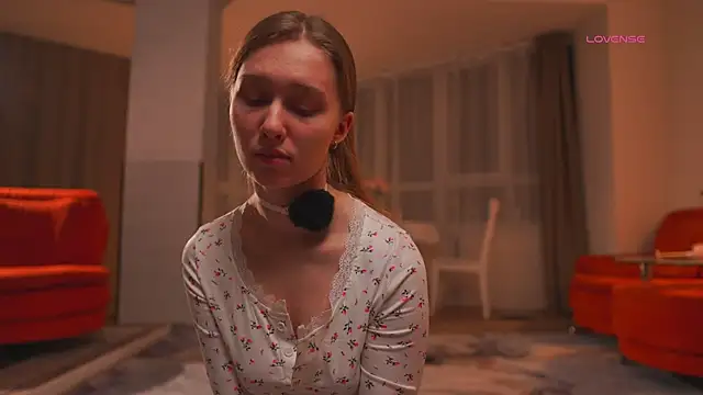 SharaNewbern Chat XXX in diretta