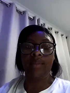 CuteHoney92 webkamerás műsora