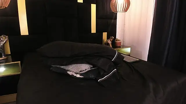 Lucio__Fox Adlı Modelin Canlı XXX Sohbeti