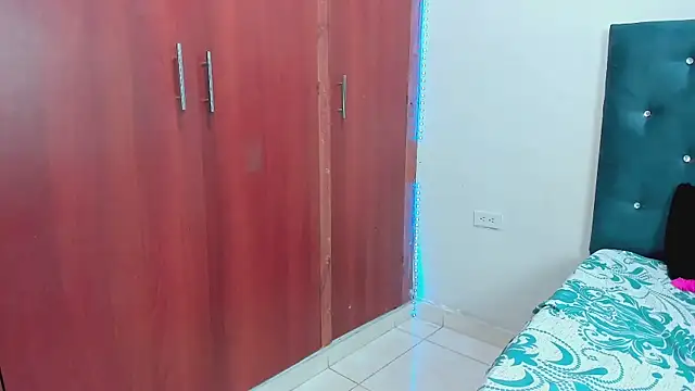 SofiaGonzales_: απευθείας συνομιλία ΧΧΧ