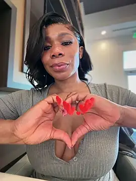 Belle___ Chat XXX in diretta