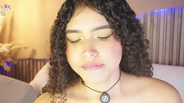 EloiseSweetxx's Live XXX Chat