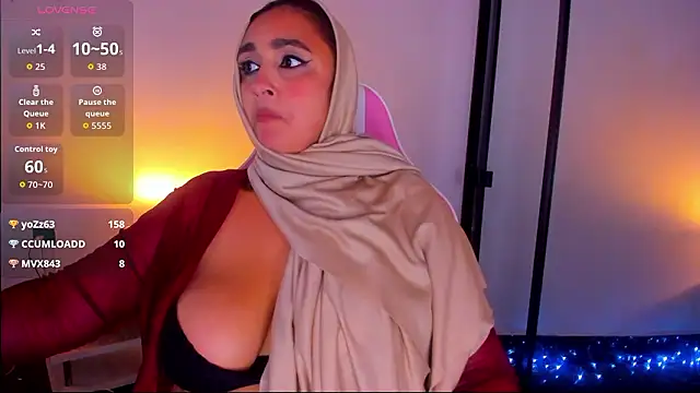 Онлайн чат XXX HijabiMilff