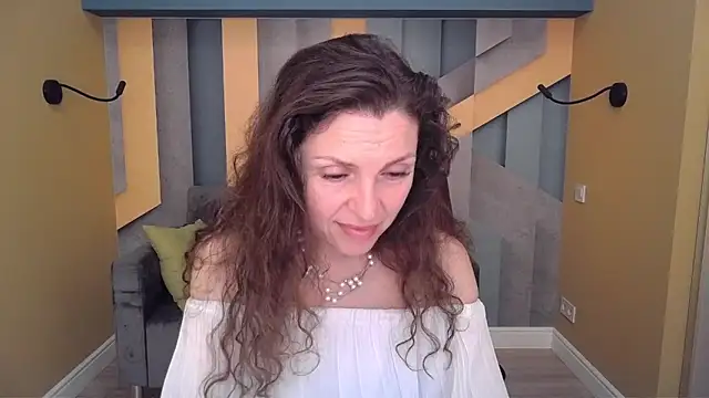 EllaLongのウェブカメラショー