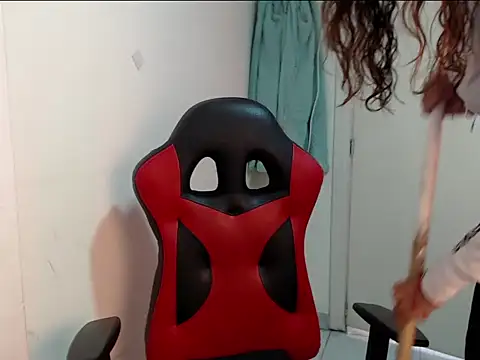 Skylovershot live XXX chat