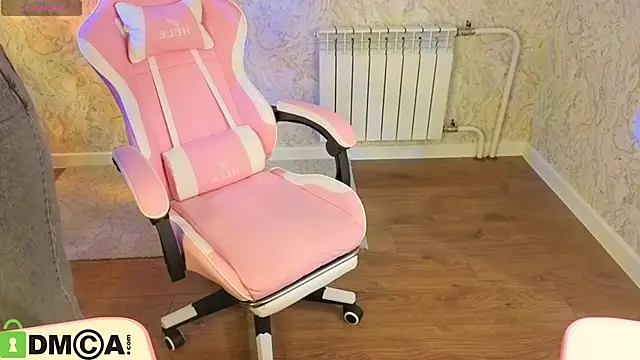 Crystal-Lace live XXX chat