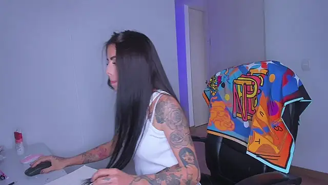 Lisegg_ live XXX chat