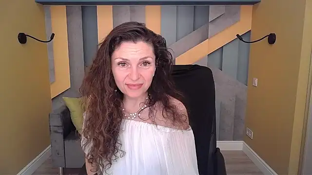 Онлайн чат XXX EllaLong