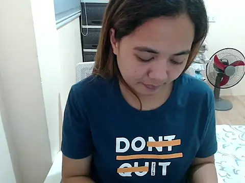 xTheLastVIRGINx's Live XXX Chat