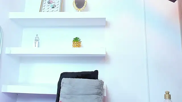 IsabellaMonet's Live XXX Chat