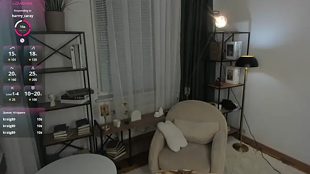 Chatroom XXX en direct de SerrenaAa