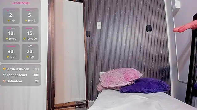 CharlotteKing8 即時 XXX 聊天