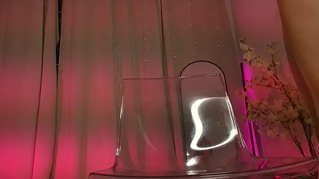 MisssKaya élő XXX-chatje