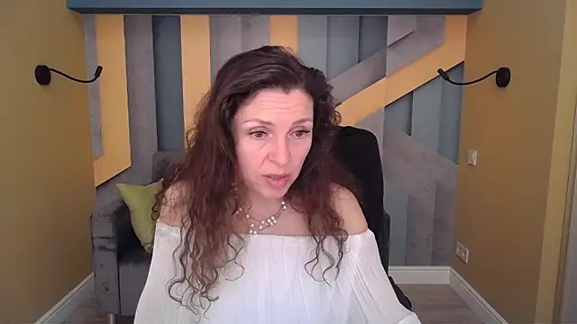 EllaLong's Live XXX Chat