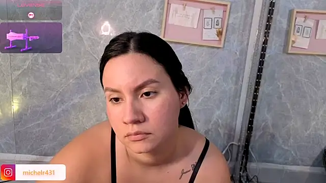 Mia__reys élő XXX-chatje