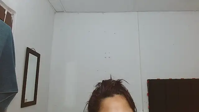 Thaliann Live XXX chat