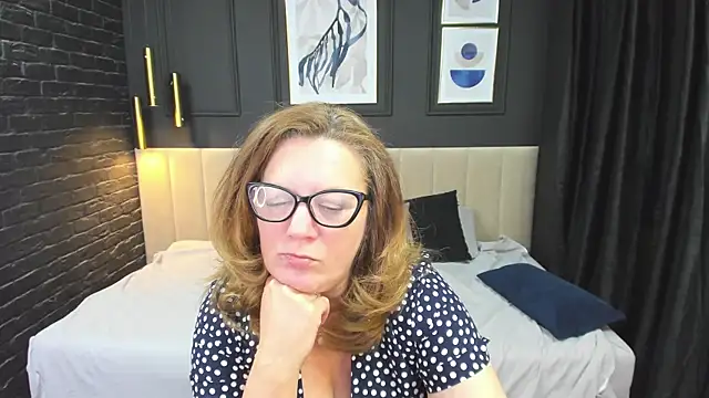 LeaPure's Live XXX Chat