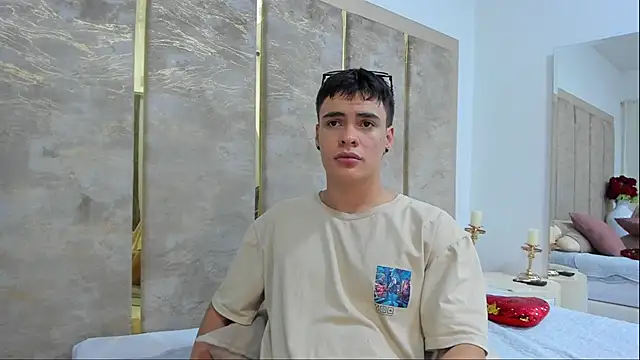 BenitoSaenz Adlı Modelin Canlı XXX Sohbeti