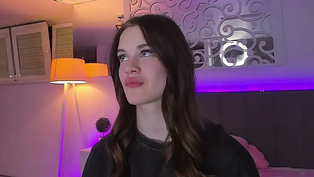 LuisaClovern Live XXX chat