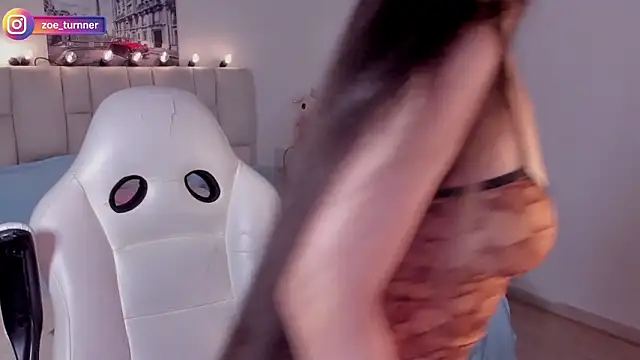 zoe_turnner_18: онлайн-секс-чат