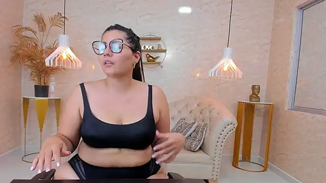 Mia_Curvyy live XXX chat