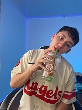 oliver_kyy: онлайн-секс-чат