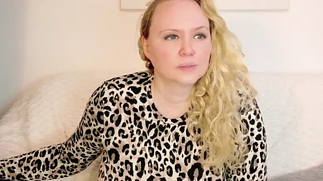 Онлайн чат XXX Sarah4you