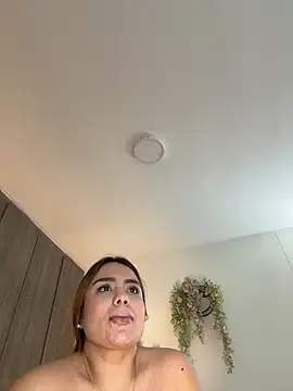 دردشة valeria2019hot الجنسية المباشرة